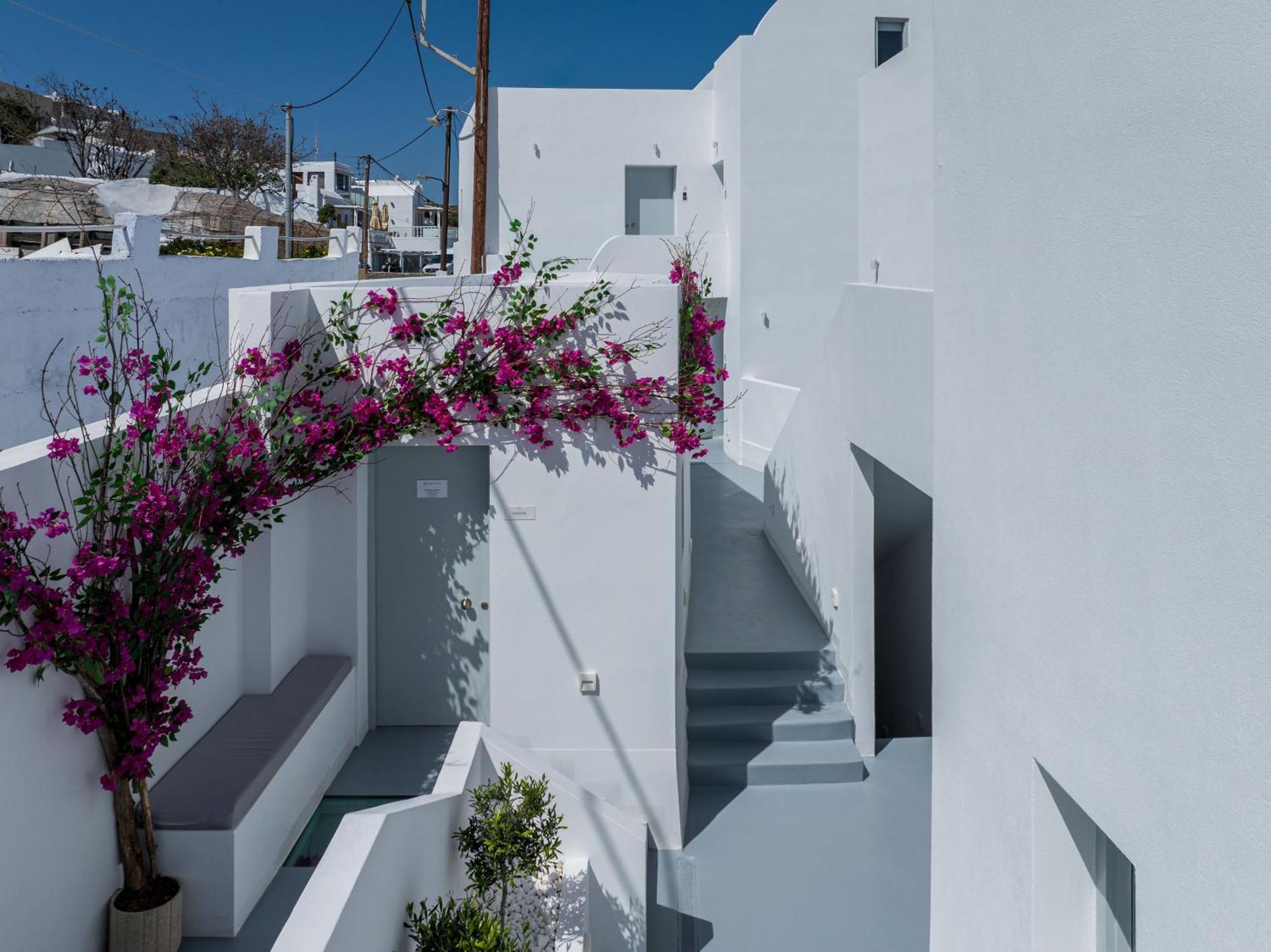 Cycladic Suites & Spa サントリーニ エクステリア 写真